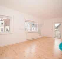 !! Wohnen im Grünen !! Helle, großzügige 2 Raum-Whg. mit Balkon und Aufzug in C-Rabenstein - Chemnitz
