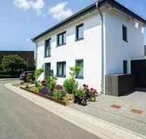 Einmalige Chance!-Neubauwohnung im Erdgeschoss mit Garage+Garten - Geldern
