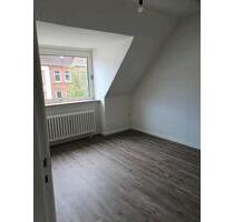 2 Zimmer Dachgeschosswohnung - 639,00 EUR Kaltmiete, in Kiel (PLZ: 24148) Ellerbek