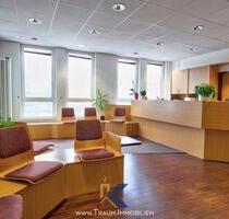 helle, freundliche Büro- und Praxisräume im 1.OG mit Parkflächen - Mühlhausen (Thüringen)