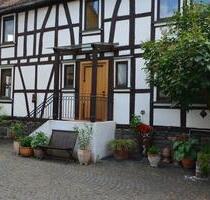 freistehendes Fachwerkhaus mit großer Terrasse zu vermieten - Florstadt