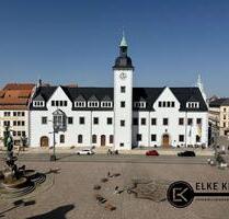 Wohnen im Baudenkmal – Dachgeschosswohnung mit Einbauküche in Bestlage - Freiberg