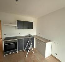 Frisch renovierte 2-Zi.-Wohnung mit Einbauküche & Balkon - Vellmar