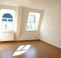 Helle 2-Raum-Dachgeschoss-Wohnung im Stadtzentrum - Riesa