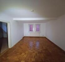 4 Zimmer DG Wohnung, 105 qm, Gotha Innenstadtlage