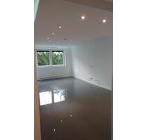 LUXUS Appartament mit Einbauküche, Balkon, Garage - Veitshöchheim