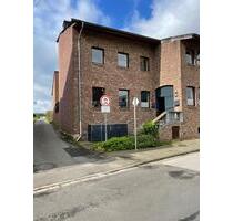 Wohnung 1e Etage - 1.200,00 EUR Kaltmiete, ca.  162,00 m² in Heinsberg (PLZ: 52525)