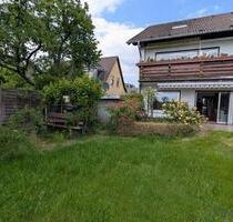 4 Zimmer Wohnung mit Terasse, Süd-Garten, 2 Garagen Gartenhaus - Bornheim