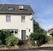 Moderne Immobilie (Doppelhaushälfte) in Siegburg-Deichhaus