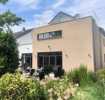 Penthouse-Style: Premium Lage, 140m² modern & offen geschnittene 4-Zi.Whg., große Terrasse - Rödermark