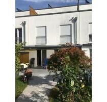 Attraktives Reihenhaus mit gehobener Innenausstattung in Neuss