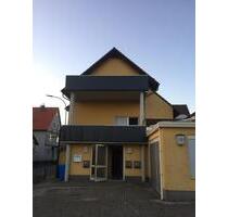 6 Zimmer Wohnung, Küche, 2 Bäder, Balkon… - Staufenberg