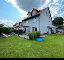 Zweifamilienhaus (DG vermietet) in Baunatal-Großenritte