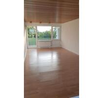 Frisch renovierte 3-Zimmer-Wohnung mit Einbauküche & 2 Balkonen i - Mosbach
