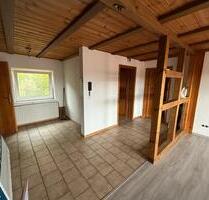 Helle Dachgeschosswohnung mit Balkon ab 01.01.26 - Frankenberg (Eder)