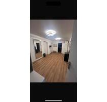 3 Zimmer Wohnung Laatzen - 1.769,00 EUR Kaltmiete, ca.  105,00 m² in Laatzen (PLZ: 30880)