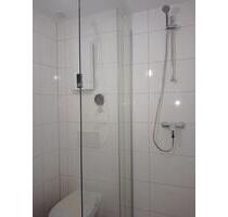 Anfragen NUR per E-Mail. 65 qm Top sanierte 2-Zimmer Wohnung im 4-OG. - Bremerhaven