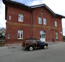 Einmaliges Wohnen & Arbeiten in historischem Bahnhof - Vilseck