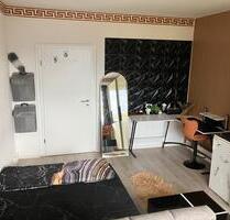 Zwischenmiete – 1 Zimmer vom 1. Dezember bis 31. Januar - Berlin Lichtenberg