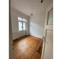 Altbauwohnung mit Balkonen - 920,00&nbsp;EUR Kaltmiete, ca.&nbsp; 50,00&nbsp;m&sup2; in Mannheim (PLZ: 68169) Herzogenried