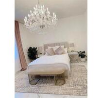 Exklusive, voll möblierte 2,5-Zimmer-Wohnung mit lux. Innenausstattung mit Balkon und EBK - Remscheid