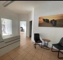 Büro in Toplage zu vermieten - 1.400,00 EUR Kaltmiete, ca.  130,00 m² in Leiningen (PLZ: 56291)