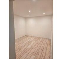 vermiete Raum in Kosmetikstudio für Nageldesingn - Weyerbusch