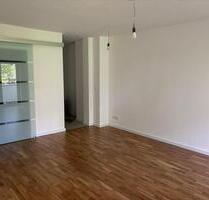 Moderne 1-Zimmer-Wohnung - 650,00 EUR Kaltmiete, ca.  40,00 m² in Uttenreuth (PLZ: 91080)