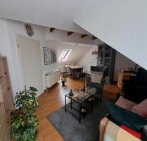 Nachmieterin 2-Zimmer DG-Wohnung - Stade