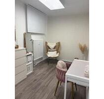 Kosmetik Raum in Schönaich - 400,00 EUR Kaltmiete, ca.  20,00 m² in Schönaich (PLZ: 71101)