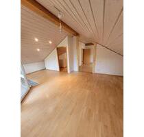 1-2 Zimmer-Dachgeschosswohnung in Rudersberg zu vermieten - Sulzbach an der Murr