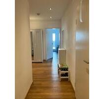 Schöne 2,5 Zimmer Wohnung mit offener Wohnküche & kleinem Balkon in Lechhausen - Augsburg