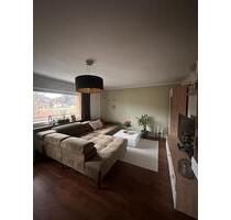 Helle 4-Zimmer-Wohnung mit Balkon in Zeilarn - Marktl