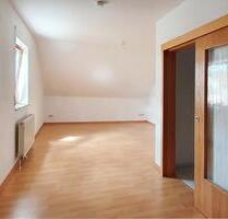 ***Kompaktes Wohnen mit Komfort: 1-Zimmer-Wohnung mit Balkon zu vermieten*** - Triptis