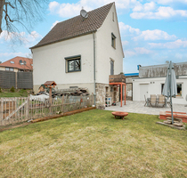 Zentral in Ittenbach: Renoviertes Wohnparadies mit Garten & Garage - Königswinter