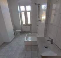 Sofort bezugsfähige renovierte 2-Zi Wohnung auf Wunsch mit EBK fast im Zentrum - Zwickau Innenstadt