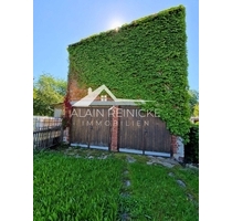 Grundstück mit großer Doppelgarage & viel Stauraum - Erlau