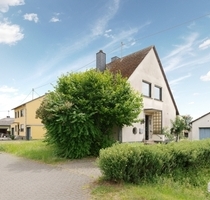 Attraktives Einfamilienhaus mit großem, ebenen Garten – Teilweise renoviert! - Beuren