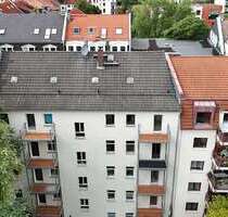 Leipzig, Anger-Crottendorf - Altbauflair trifft Natur – 3-Zi-Whg mit Balkon und grünem Hofblick