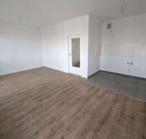 3-Zimmer-Wohnung mit Balkon - 406,00 EUR Kaltmiete, ca.  58,00 m² Wohnfläche in Halle (Saale) (PLZ: 06132) Bundesweit - Sachsen-Anhalt - Halle - Silberhöhe