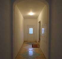 Charakterstarkes Wohnensemble mit Balkonen und Stellplätzen - Altenburg Bundesweit - Thüringen - Altenburger Land - Altenb