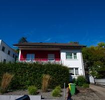 Stilvoll modernisiertes Einfamilienhaus mit großem Garten & Traumlage – Wohnen, wie Sie es sich wünschen! - Villingen-Schwenningen