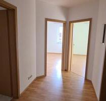 Geräumige Zweizimmer-Wohnung optional mit EBK nahe Klinikum in Eisenberg