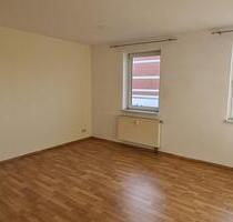 Geräumige Zweizimmer-Wohnung optional mit EBK nahe Klinikum in Eisenberg