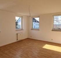 sehr große und helle Zweizimmer-Wohnung nahe Klinikum in Eisenberg