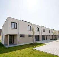 Modernes Reihenendhaus mit Wohn- und Gewerbeanteil + Garten, Garage & 3 Stellplätzen in Rheinstetten