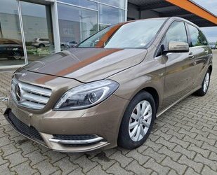Mercedes-Benz B 180 Navi/Xenon/AHK Gebrauchtwagen