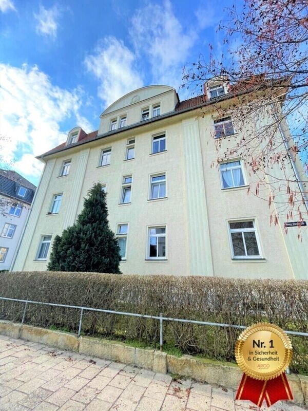 In Renovierung - Wohnen mit Tageslichtbad und neuer Einbauküche - Dresden