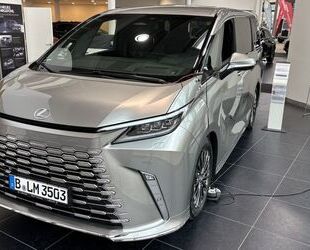 Lexus LM Gebrauchtwagen