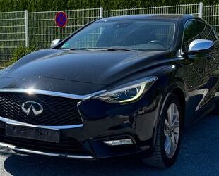 INFINITI Q30 Gebrauchtwagen